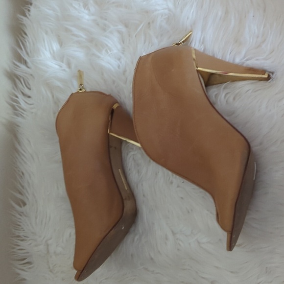 Louise et Cie Leather Booties - Picture 13 of 13